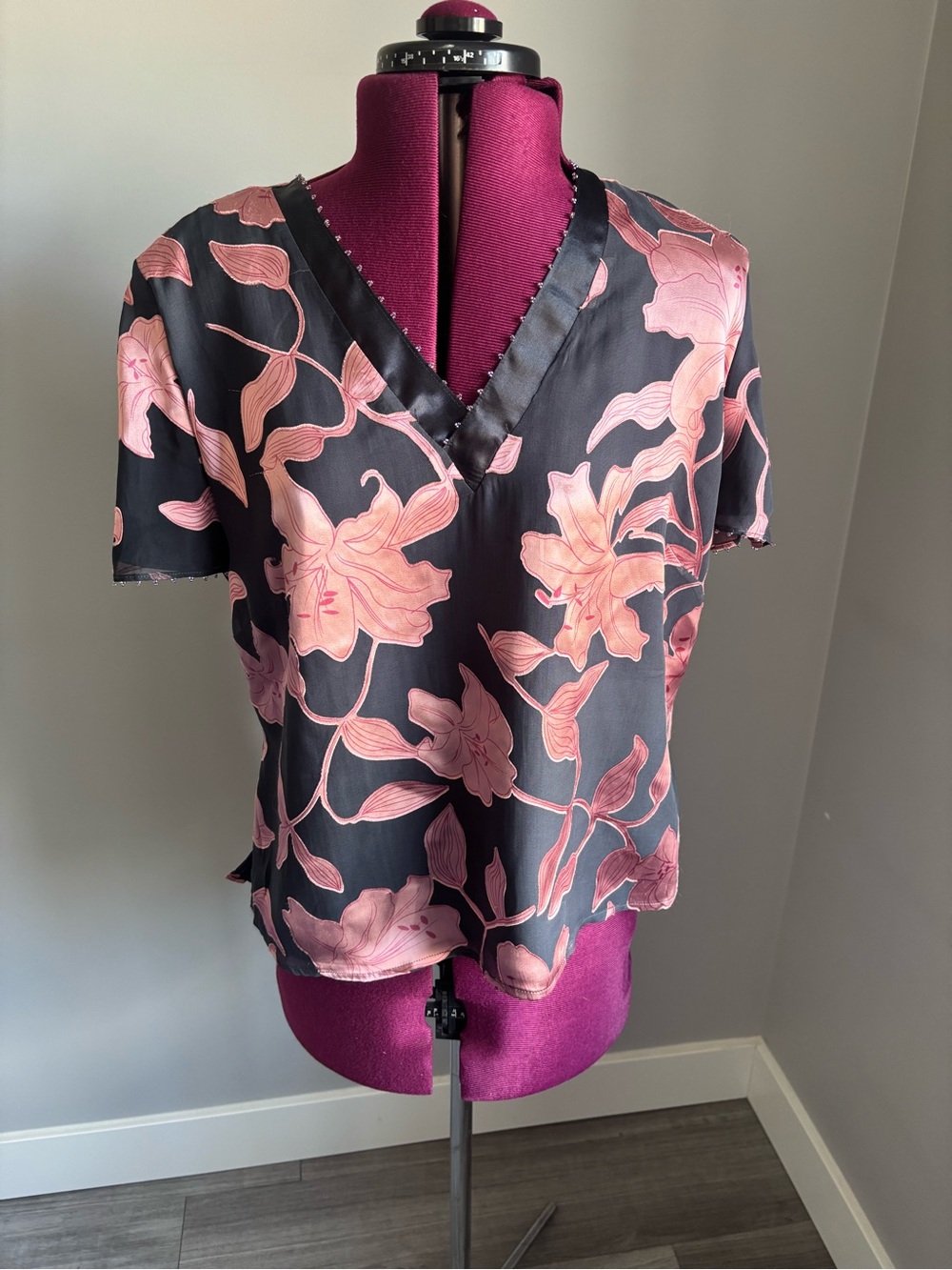 Jacques Vert silk blouse. V-Neck Floral Blouse with Pink Blooms